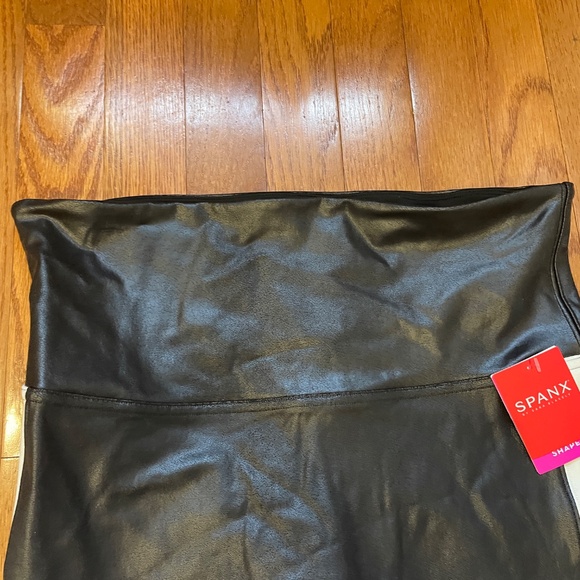 Spanx Faux Leather Black Leggings with White Stripe - Picture 4 of 12